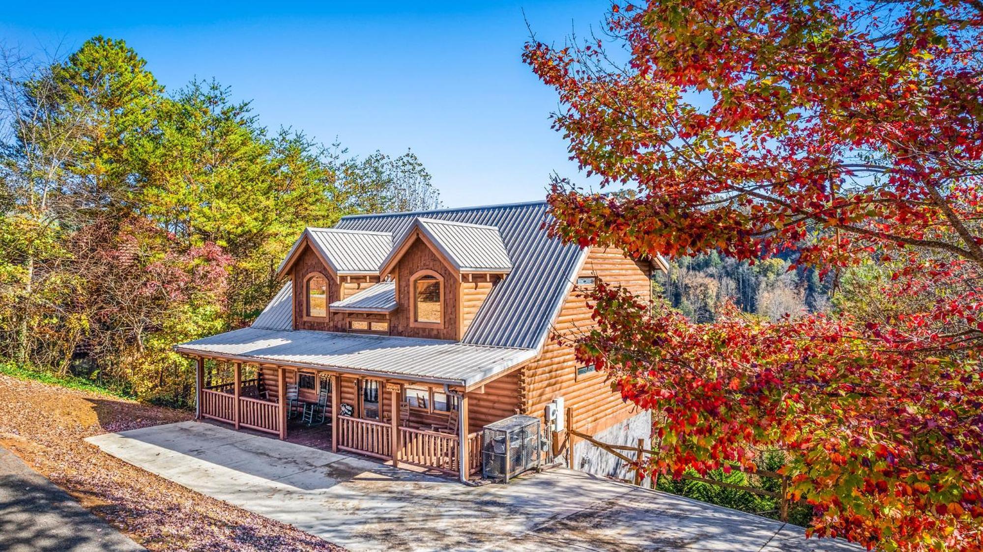 Bearfoot Pines - True Log Cabin - Wi-Fi, Hot Tub, Fishing, Deck With Views! - Mins To Pf 세비어빌 외부 사진