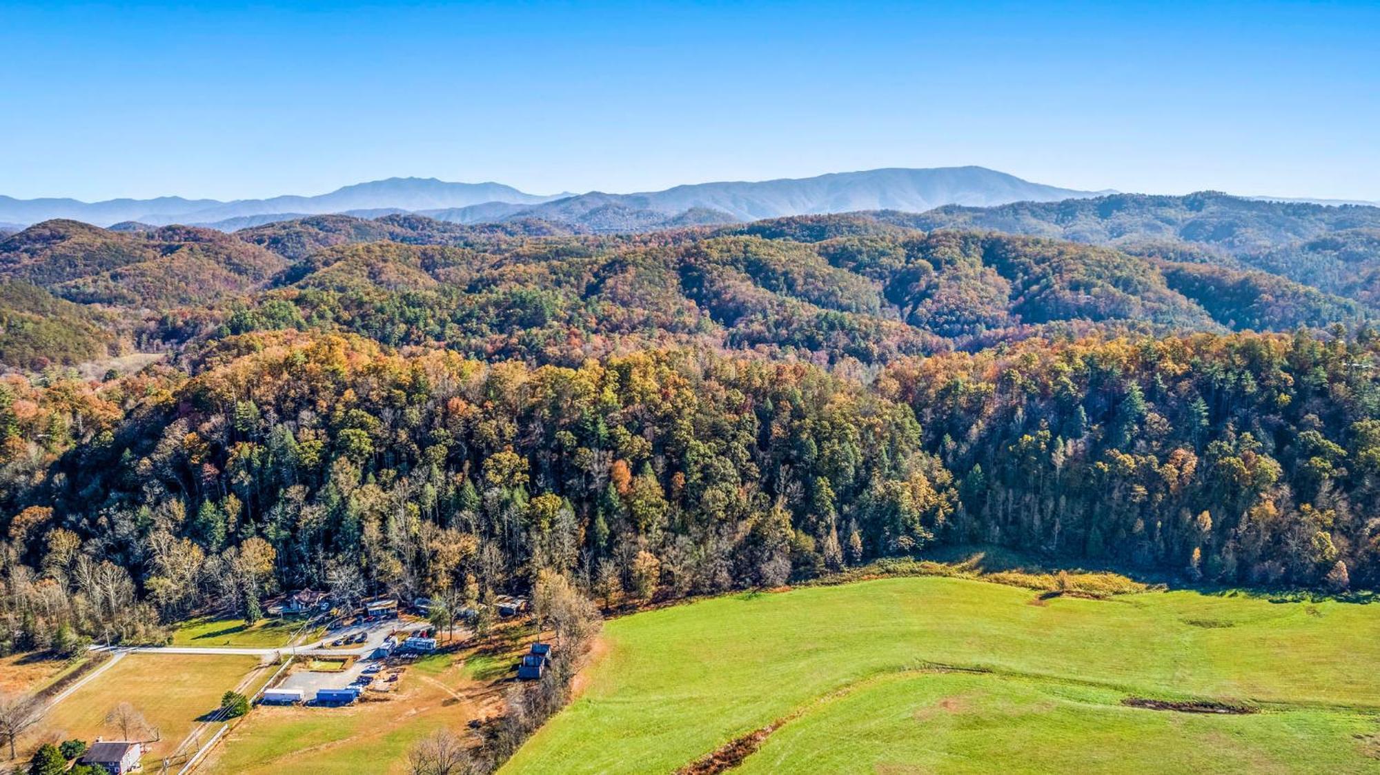 Bearfoot Pines - True Log Cabin - Wi-Fi, Hot Tub, Fishing, Deck With Views! - Mins To Pf 세비어빌 외부 사진