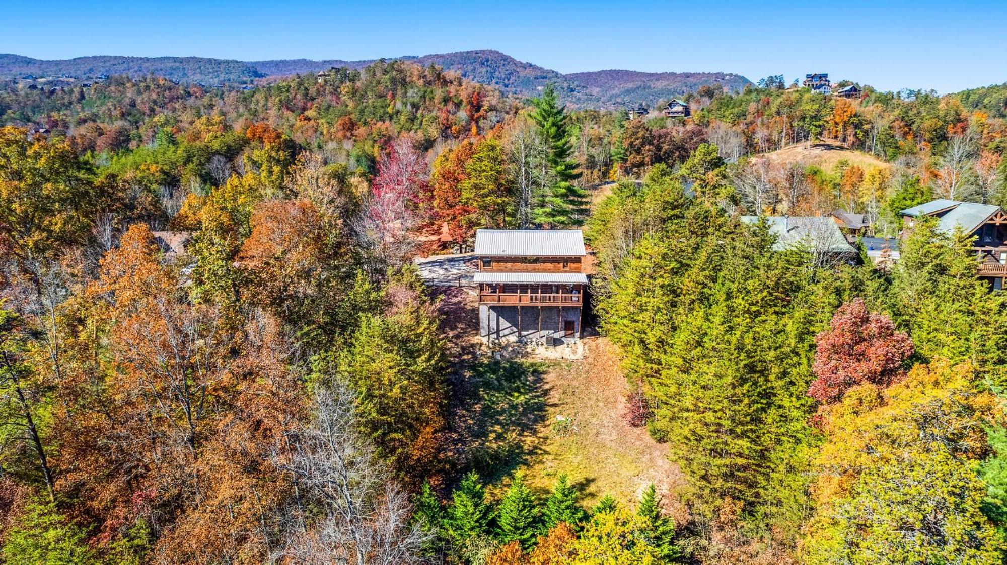 Bearfoot Pines - True Log Cabin - Wi-Fi, Hot Tub, Fishing, Deck With Views! - Mins To Pf 세비어빌 외부 사진