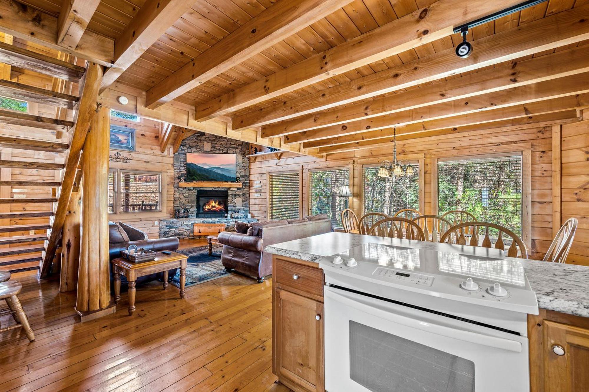 Bearfoot Pines - True Log Cabin - Wi-Fi, Hot Tub, Fishing, Deck With Views! - Mins To Pf 세비어빌 외부 사진