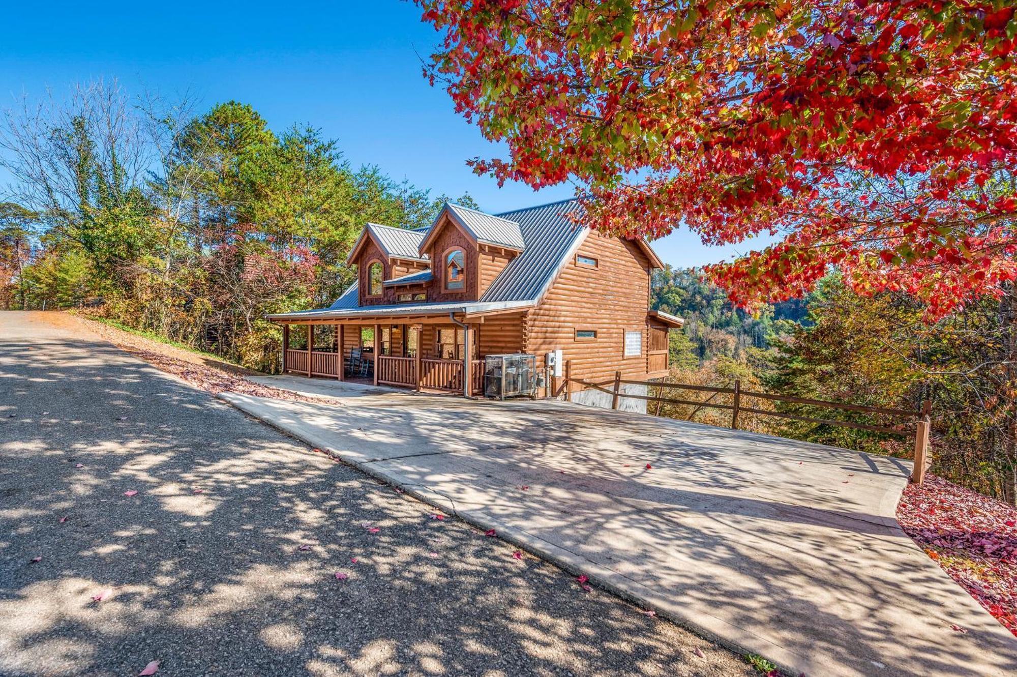 Bearfoot Pines - True Log Cabin - Wi-Fi, Hot Tub, Fishing, Deck With Views! - Mins To Pf 세비어빌 외부 사진