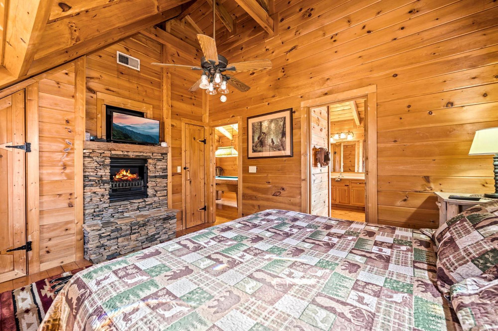 Bearfoot Pines - True Log Cabin - Wi-Fi, Hot Tub, Fishing, Deck With Views! - Mins To Pf 세비어빌 외부 사진