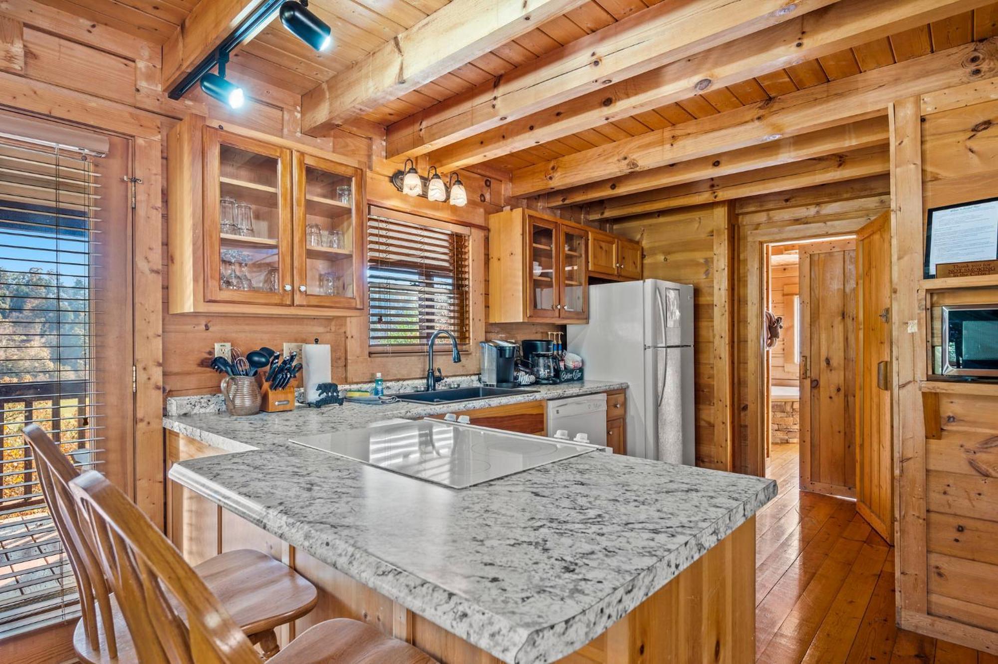 Bearfoot Pines - True Log Cabin - Wi-Fi, Hot Tub, Fishing, Deck With Views! - Mins To Pf 세비어빌 외부 사진