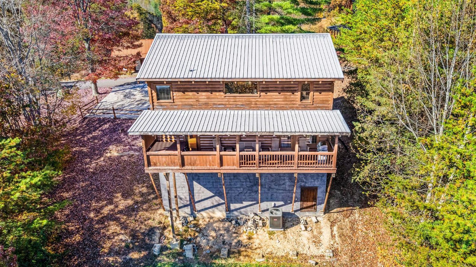 Bearfoot Pines - True Log Cabin - Wi-Fi, Hot Tub, Fishing, Deck With Views! - Mins To Pf 세비어빌 외부 사진